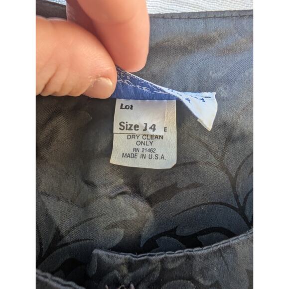 Womens Vintage Dark Romantic Button Front Blouse Sz 14 Whimsigoth Peplum Gothic - Picture 8 of 8